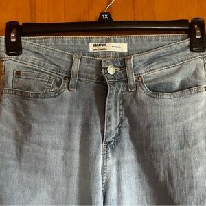 Signature by Levi Strauss women’s Denim Jeans in Light Blue